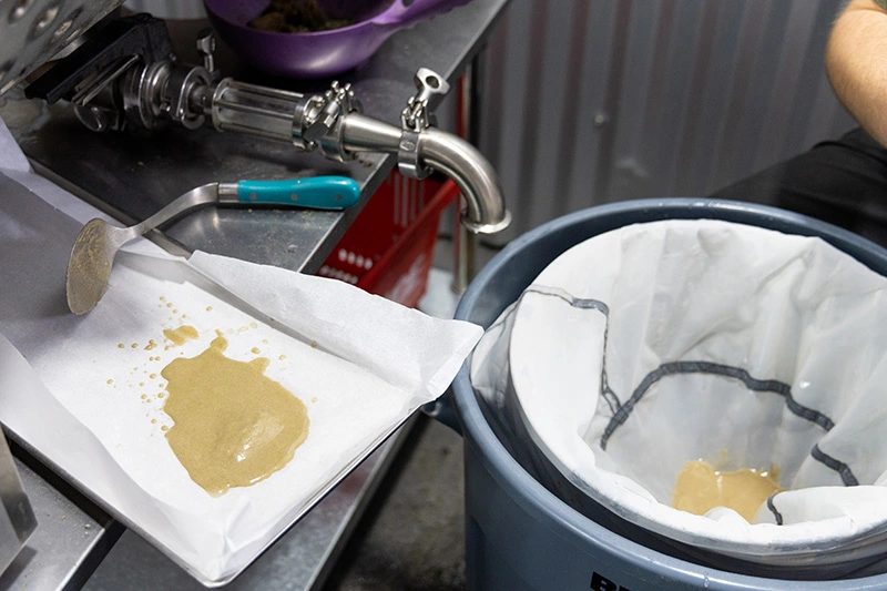 Whole melt extracts extraction methods, Ice water extraction process for bubble hash