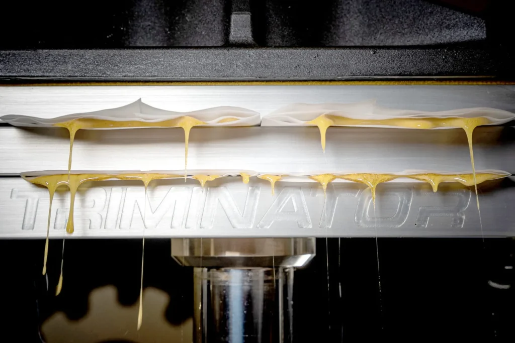 whole melt extracts extraction methods, Rosin press extracting cannabis concentrate