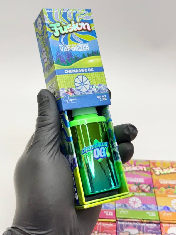 Whole Melts 2G ChemDawg OG x Fusion Hybrid Disposable device and box